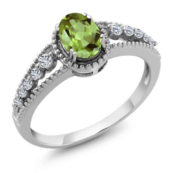 1.01 Ct Oval Green Peridot White Topaz 925 Sterling Silver Ring - Picture 2 of 6